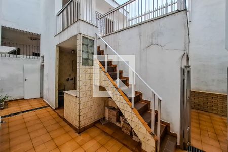 Casa à venda com 300m², 4 quartos e 3 vagas Casa à venda com 300m², 4 quartos e 3 vagasQuintal