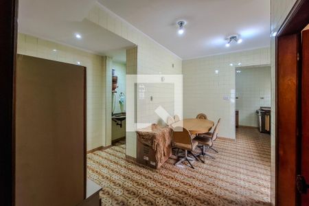 Casa à venda com 300m², 4 quartos e 3 vagas Casa à venda com 300m², 4 quartos e 3 vagasCozinha