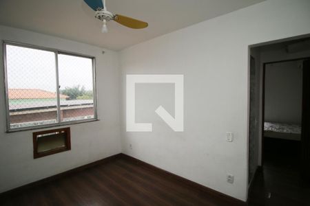 Quarto 1 de apartamento para alugar com 2 quartos, 45m² em Cordovil, Rio de Janeiro