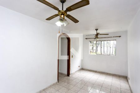 Sala de apartamento para alugar com 3 quartos, 58m² em Parque Pinheiros, Taboão da Serra