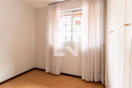 Quarto 1 de casa para alugar com 3 quartos, 118m² em Lindoia, Curitiba