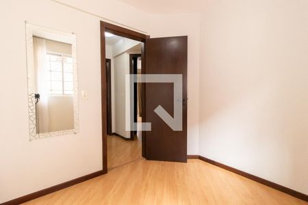 Quarto 1 de casa para alugar com 3 quartos, 118m² em Lindoia, Curitiba