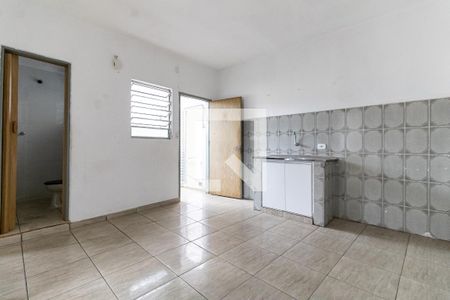 Sala/Cozinha de casa para alugar com 2 quartos, 60m² em Parque Bristol, São Paulo