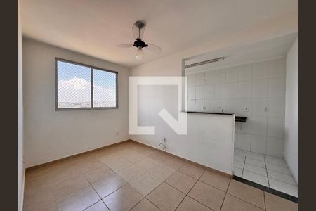 Sala de apartamento à venda com 2 quartos, 45m² em Parque Sao Vicente, Santo André