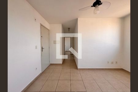 Sala de apartamento à venda com 2 quartos, 45m² em Parque Sao Vicente, Santo André