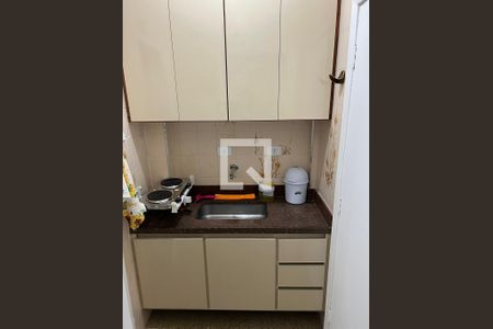 Cozinha de apartamento para alugar com 1 quarto, 40m² em José Menino, Santos