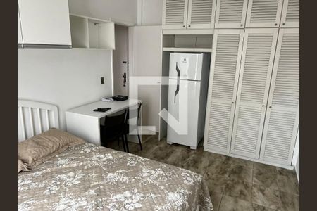 Sala/Quarto de apartamento para alugar com 1 quarto, 40m² em José Menino, Santos