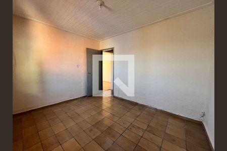 Casa à venda com 4 quartos, 70m² em Vila Nogueira, Diadema