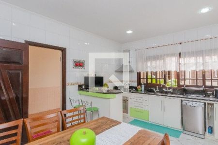 Casa à venda com 3 quartos, 248m² em Jardim Itu, Porto Alegre