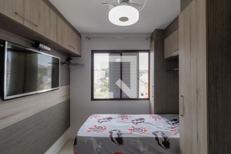 Quarto 1 de apartamento para alugar com 2 quartos, 44m² em Conjunto Residencial José Bonifácio, São Paulo