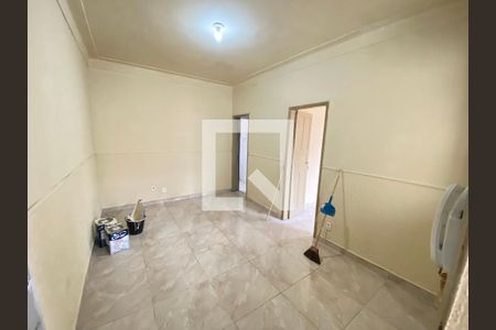 Sala de casa para alugar com 1 quarto, 40m² em Piedade, Rio de Janeiro