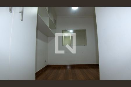 Quarto 2 de apartamento para alugar com 2 quartos, 44m² em Vila Antonieta, São Paulo