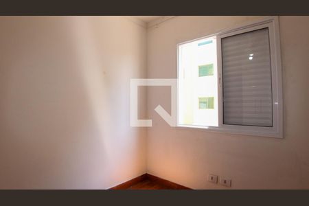 Quarto 1 de apartamento para alugar com 2 quartos, 44m² em Vila Antonieta, São Paulo