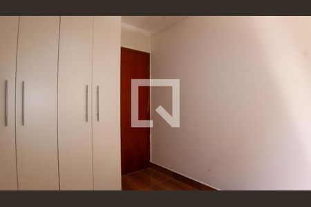 Quarto 1 de apartamento para alugar com 2 quartos, 44m² em Vila Antonieta, São Paulo