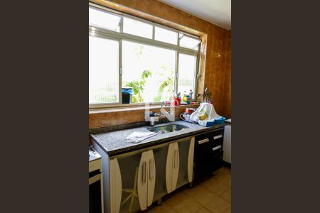 Casa à venda com 136m², 3 quartos e 2 vagas Casa à venda com 136m², 3 quartos e 2 vagasCozinha