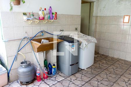 Casa à venda com 136m², 3 quartos e 2 vagas Casa à venda com 136m², 3 quartos e 2 vagasLavanderia