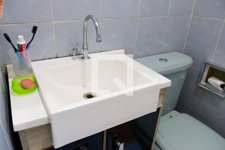 Casa à venda com 136m², 3 quartos e 2 vagas Casa à venda com 136m², 3 quartos e 2 vagasBanheiro