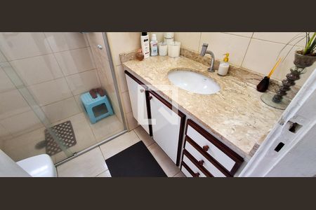 Apartamento à venda com 69m², 2 quartos e 1 vaga Apartamento à venda com 69m², 2 quartos e 1 vagaBanheiro