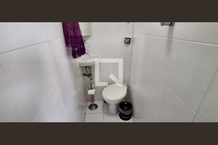 Apartamento à venda com 69m², 2 quartos e 1 vaga Apartamento à venda com 69m², 2 quartos e 1 vagaBanheiro 2