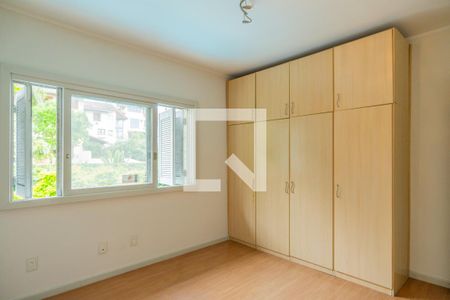 Quarto 2 de casa à venda com 5 quartos, 400m² em Jardim Isabel, Porto Alegre