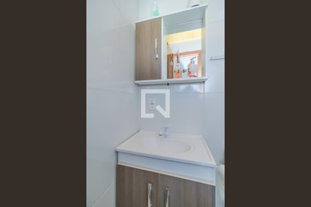 Banheiro de apartamento para alugar com 1 quarto, 31m² em Cavalhada, Porto Alegre