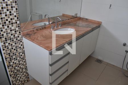 Banheiro Suíte de apartamento para alugar com 5 quartos, 260m² em Centro, Curitiba