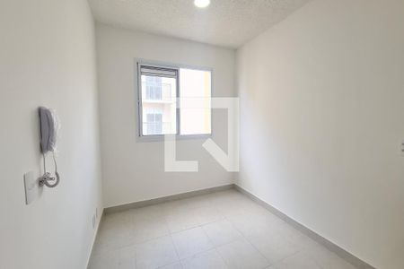 Sala, Cozinha e Área de serviço de apartamento para alugar com 2 quartos, 34m² em Vila Graciosa, São Paulo