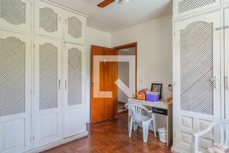 Quarto 2 de casa à venda com 5 quartos, 179m² em Cristal, Porto Alegre