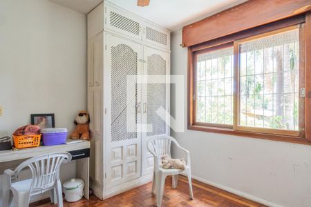 Quarto 2 de casa à venda com 5 quartos, 179m² em Cristal, Porto Alegre