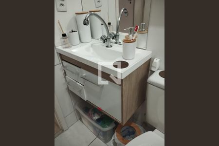 Banheiro de apartamento para alugar com 2 quartos, 60m² em Camargos, Belo Horizonte