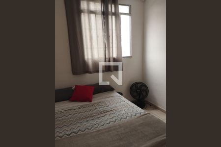 Quarto de apartamento para alugar com 2 quartos, 60m² em Camargos, Belo Horizonte