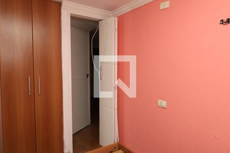 Quarto 1 de apartamento para alugar com 2 quartos, 40m² em Conjunto Residencial José Bonifácio, São Paulo