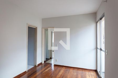 sala de apartamento para alugar com 2 quartos, 86m² em Sagrada Família, Belo Horizonte