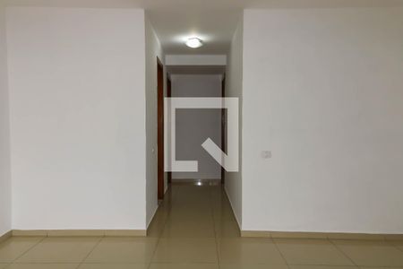 Corredor de apartamento à venda com 2 quartos, 76m² em Lins de Vasconcelos, Rio de Janeiro