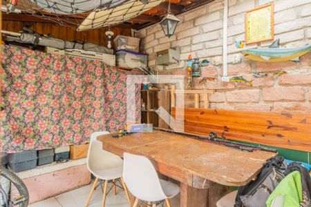 Casa à venda com 156m², 3 quartos e 2 vagas Casa à venda com 156m², 3 quartos e 2 vagasChurrasqueira