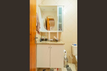 Casa à venda com 156m², 3 quartos e 2 vagas Casa à venda com 156m², 3 quartos e 2 vagasBanheiro Social 2