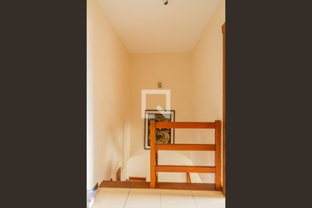 Casa à venda com 156m², 3 quartos e 2 vagas Casa à venda com 156m², 3 quartos e 2 vagasCorredor