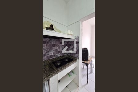 Cozinha de kitnet/studio para alugar com 1 quarto, 40m² em Cidade Ocian, Praia Grande