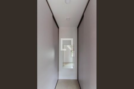 Closet da suíte 1 de apartamento para alugar com 2 quartos, 113m² em Vila Clementino, São Paulo