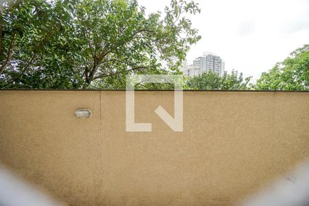 Vista da sala de casa de condomínio para alugar com 2 quartos, 70m² em Vila Esperança, São Paulo