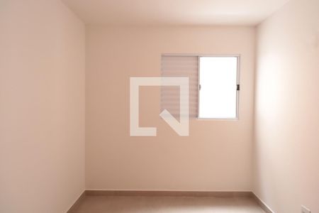 Quarto 2 de apartamento para alugar com 2 quartos, 42m² em Vila Esperança, São Paulo