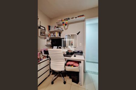 Quarto 1 de apartamento à venda com 2 quartos, 60m² em Centro, Niterói