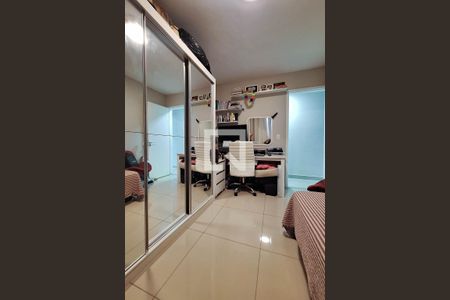 Quarto 1 de apartamento à venda com 2 quartos, 60m² em Centro, Niterói