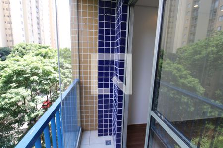 Sala - Varanda de apartamento para alugar com 3 quartos, 56m² em Jd Alvorada, São Paulo