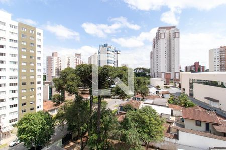 Vista do Quarto 1 de apartamento para alugar com 3 quartos, 90m² em Portão, Curitiba