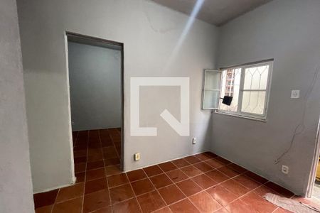 Sala de casa para alugar com 1 quarto, 40m² em Jardim Vinte E Cinco de Agosto, Duque de Caxias