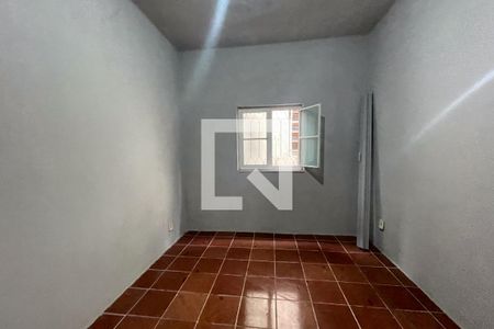 Quarto de casa para alugar com 1 quarto, 40m² em Jardim Vinte E Cinco de Agosto, Duque de Caxias