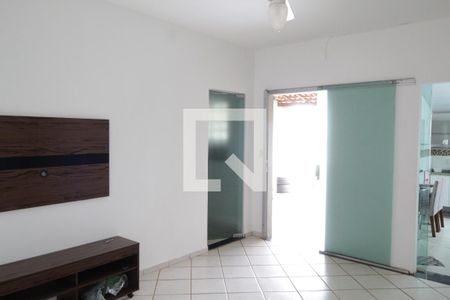 Sala de casa para alugar com 3 quartos, 120m² em Alto Umuarama, Uberlândia