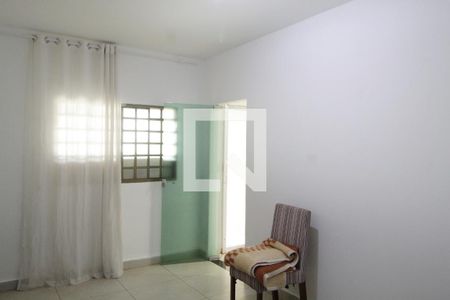 Quarto 1 de casa para alugar com 3 quartos, 120m² em Alto Umuarama, Uberlândia