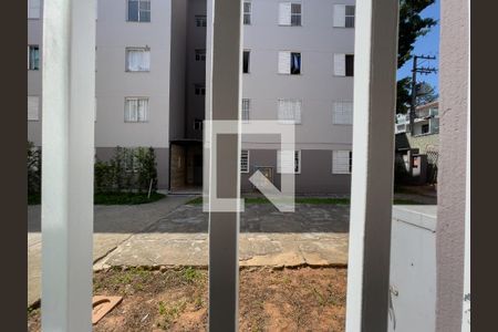 Vista Sala de apartamento para alugar com 2 quartos, 44m² em Jardim Redil, São Paulo